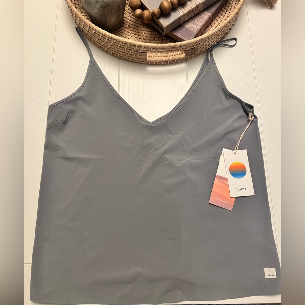 Vuori Women's V-Neck Villa Cami, size M